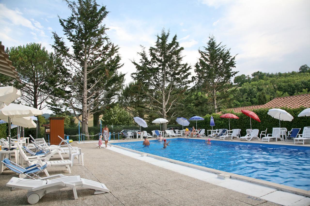 Agriturismo Villa Mozart Nel Verde Gubbio Kültér fotó