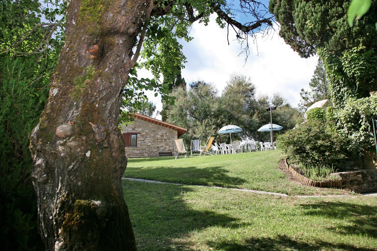 Agriturismo Villa Mozart Nel Verde Gubbio Kültér fotó