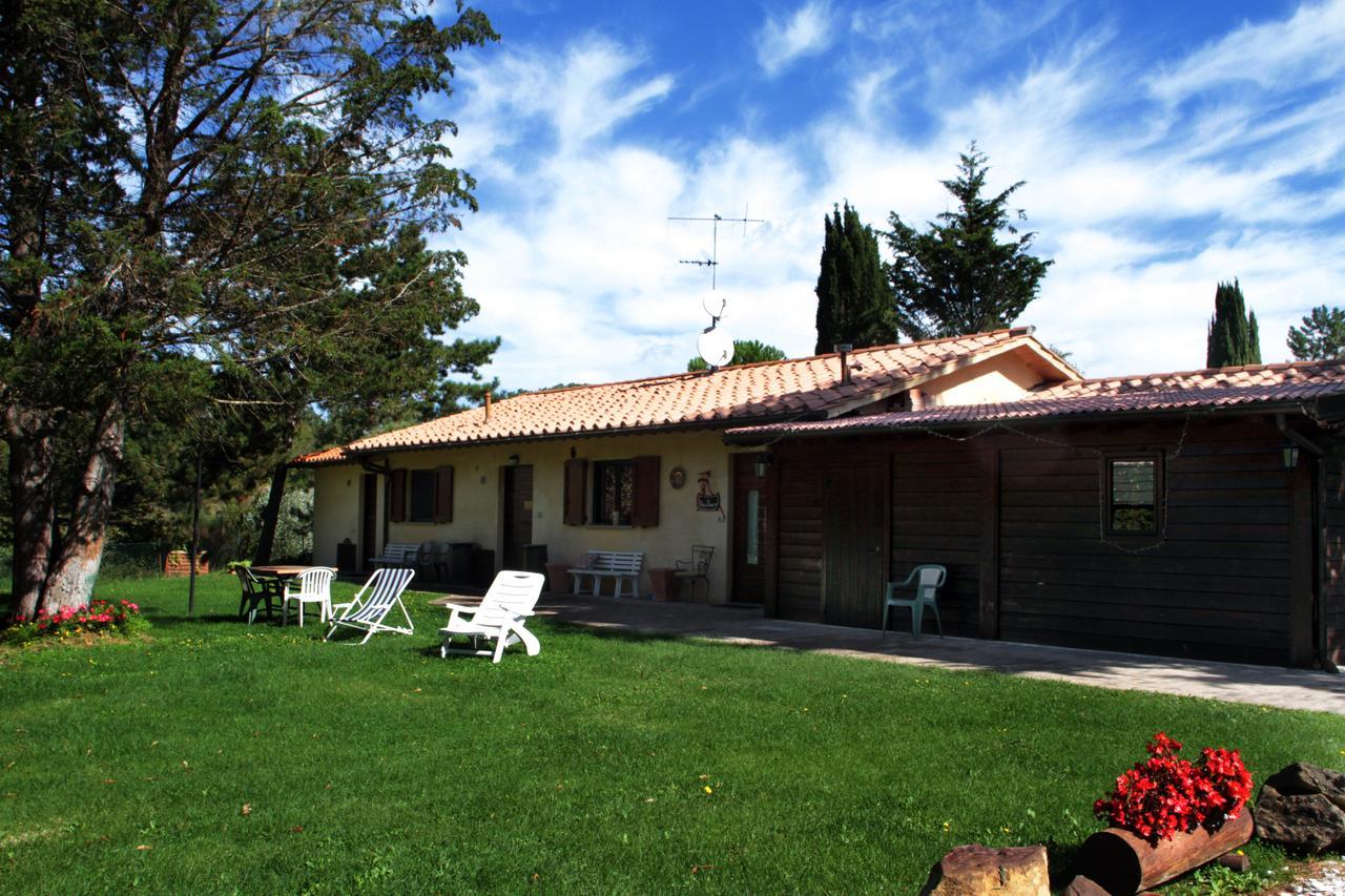 Agriturismo Villa Mozart Nel Verde Gubbio Kültér fotó