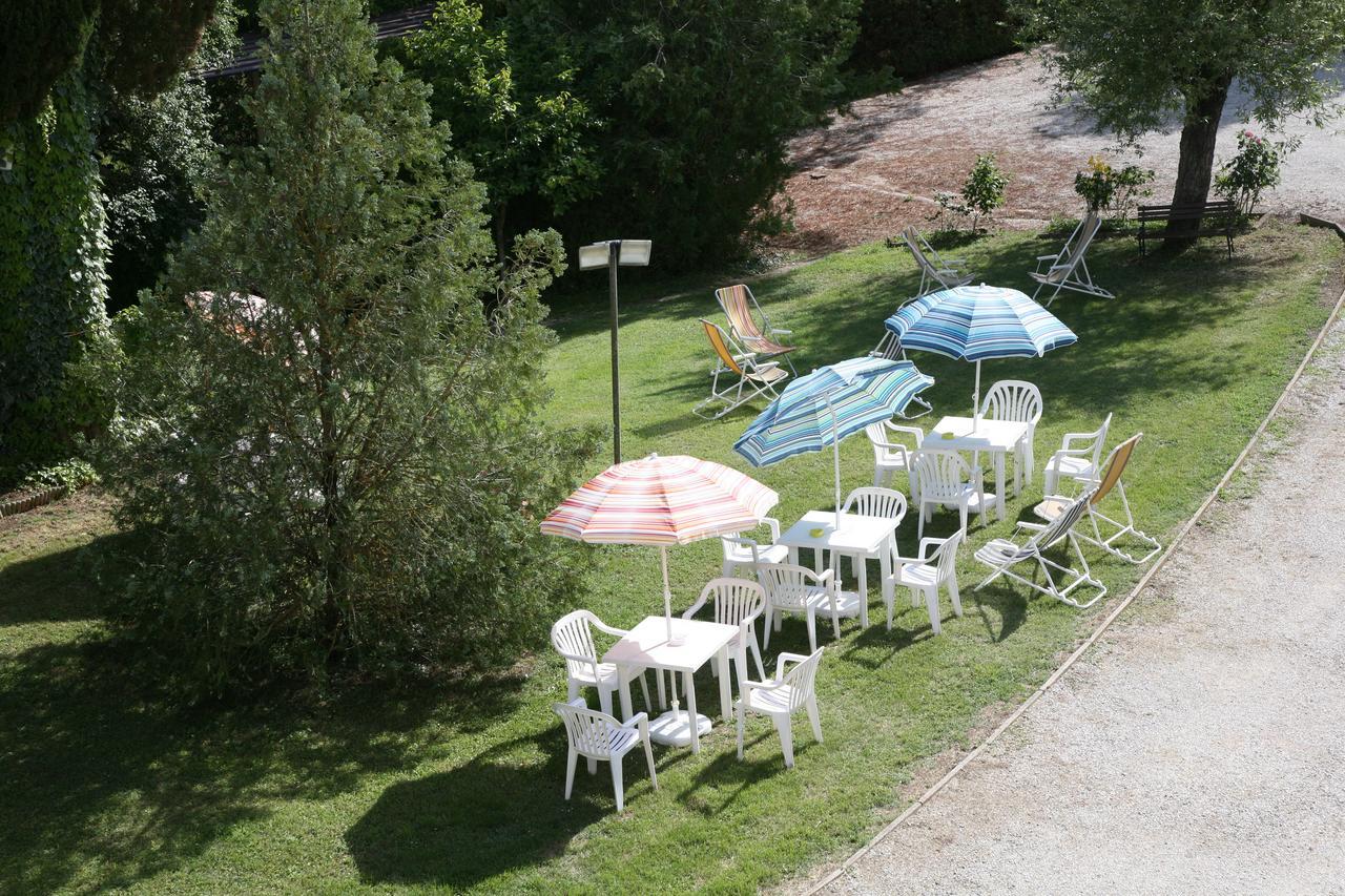Agriturismo Villa Mozart Nel Verde Gubbio Kültér fotó