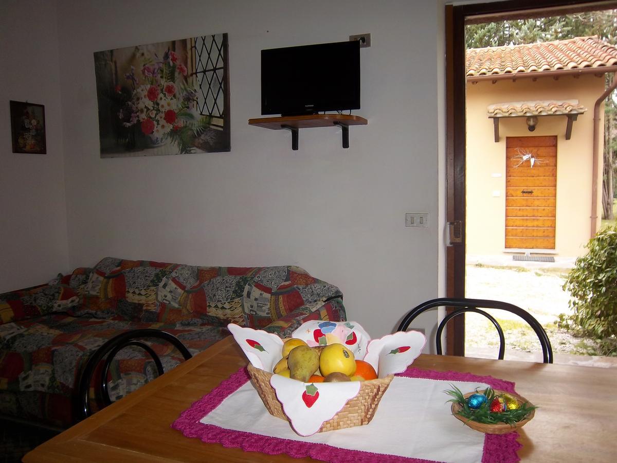 Agriturismo Villa Mozart Nel Verde Gubbio Kültér fotó