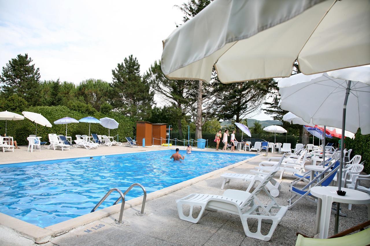 Agriturismo Villa Mozart Nel Verde Gubbio Kültér fotó