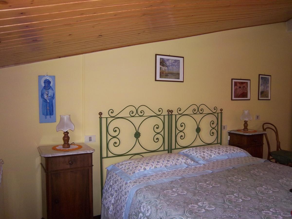 Agriturismo Villa Mozart Nel Verde Gubbio Kültér fotó
