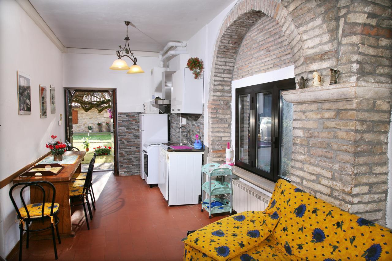 Agriturismo Villa Mozart Nel Verde Gubbio Kültér fotó