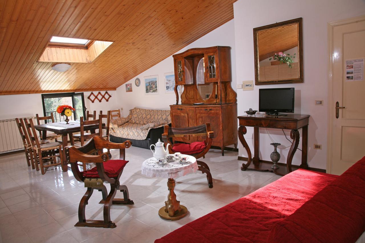 Agriturismo Villa Mozart Nel Verde Gubbio Kültér fotó