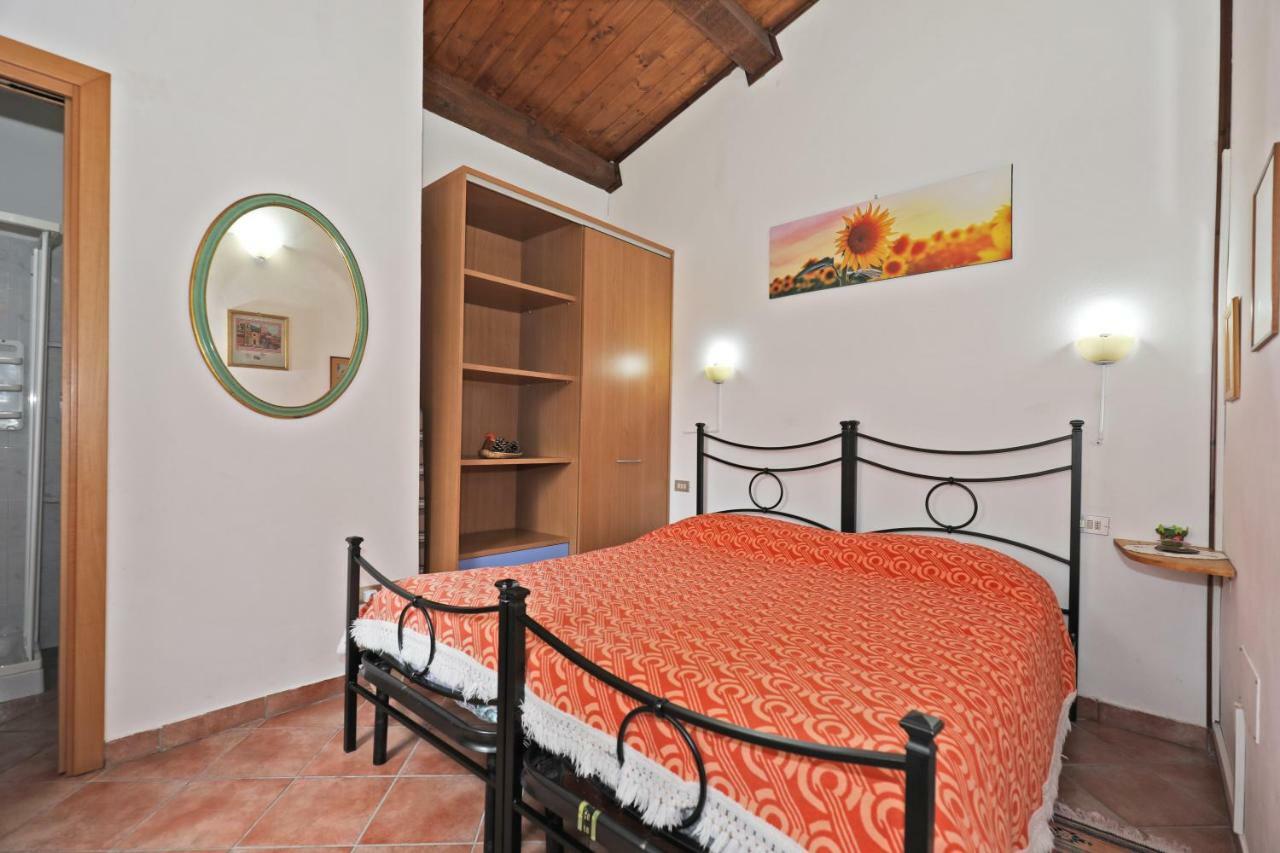 Agriturismo Villa Mozart Nel Verde Gubbio Kültér fotó